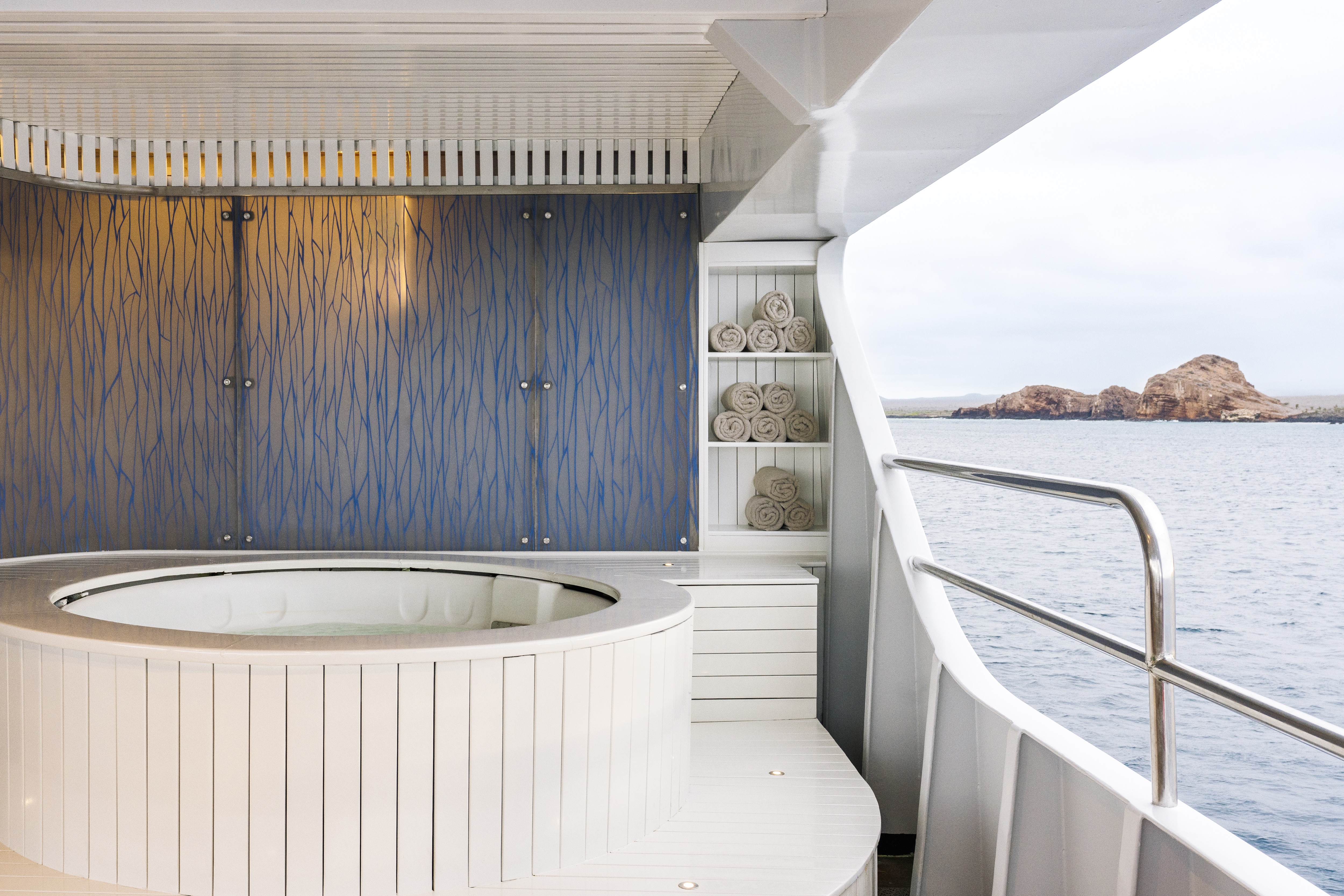 Santa Cruz II - Hot Tubs